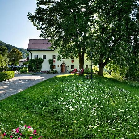 Kendov Dvorec Spodnja Idrija Exterior photo