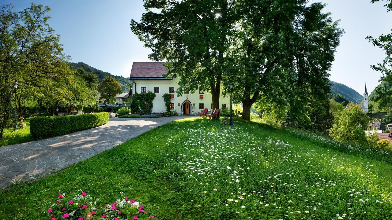 Kendov Dvorec Spodnja Idrija Exterior photo