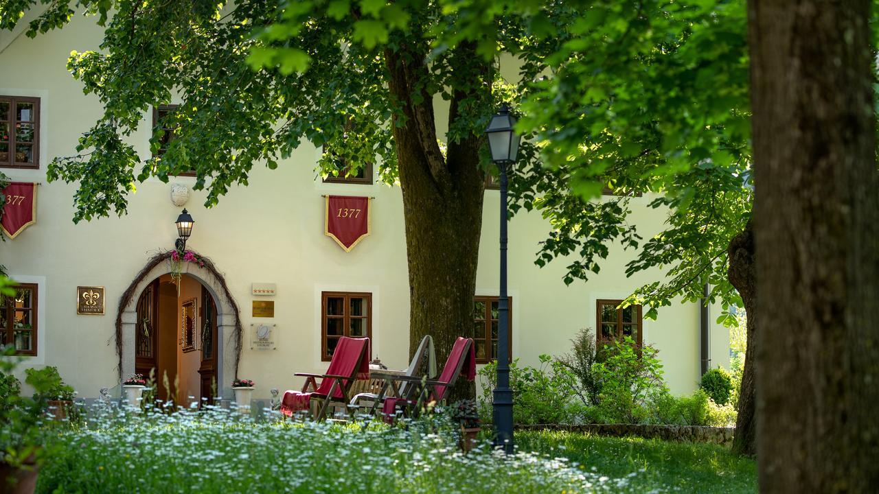 Kendov Dvorec Spodnja Idrija Exterior photo